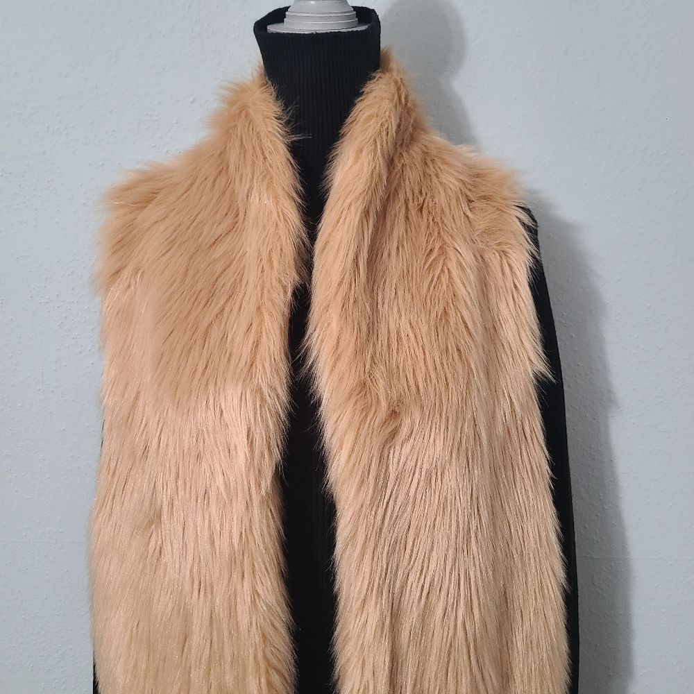 BCBGeneration Faux Fur‎ Women's Vest Size Large - Picture 3 of 14